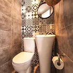 Appartamento Fresh Renovated Maisonette Close To The