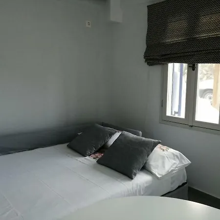 Διαμέρισμα Fresh Renovated Maisonette Close To The