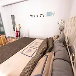 Fresh Renovated Maisonette Close To The 普拉迪斯亚罗斯