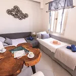 Fresh Renovated Maisonette Close To The 普拉迪斯亚罗斯
