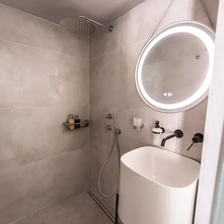 Fresh Renovated Maisonette Close To The Platys Gialos (Mykonos)