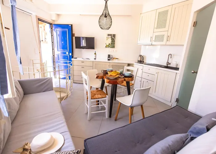 Fresh Renovated Maisonette Close To The Daire *