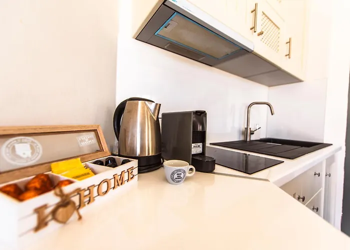 Daire Fresh Renovated Maisonette Close To The *