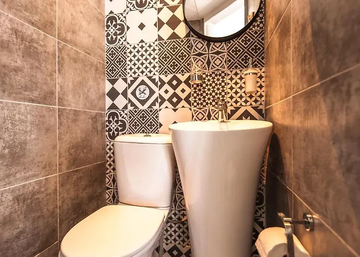 Daire Fresh Renovated Maisonette Close To The