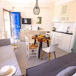 Fresh Renovated Maisonette Close To The Appartement *